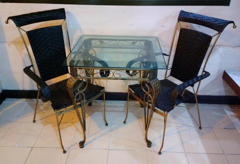 בית מלון כפרי Huahin Euro City