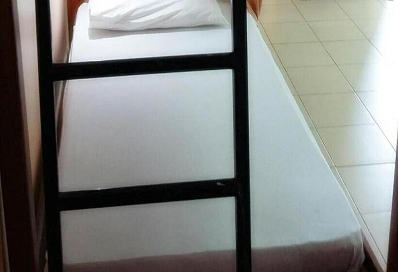 בית מלון כפרי Huahin Euro City