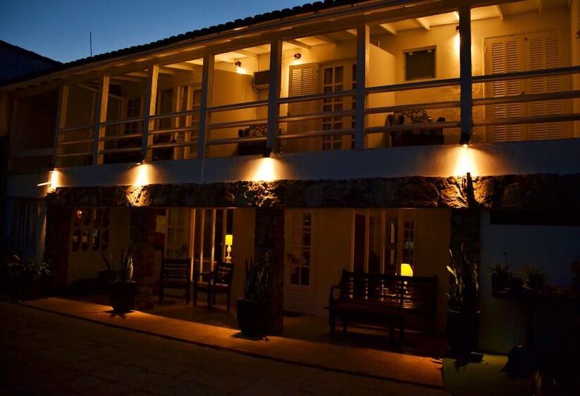 فندق Kilandukilu