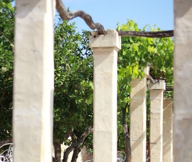 田舎風ホテル Petit Hotel Algaida