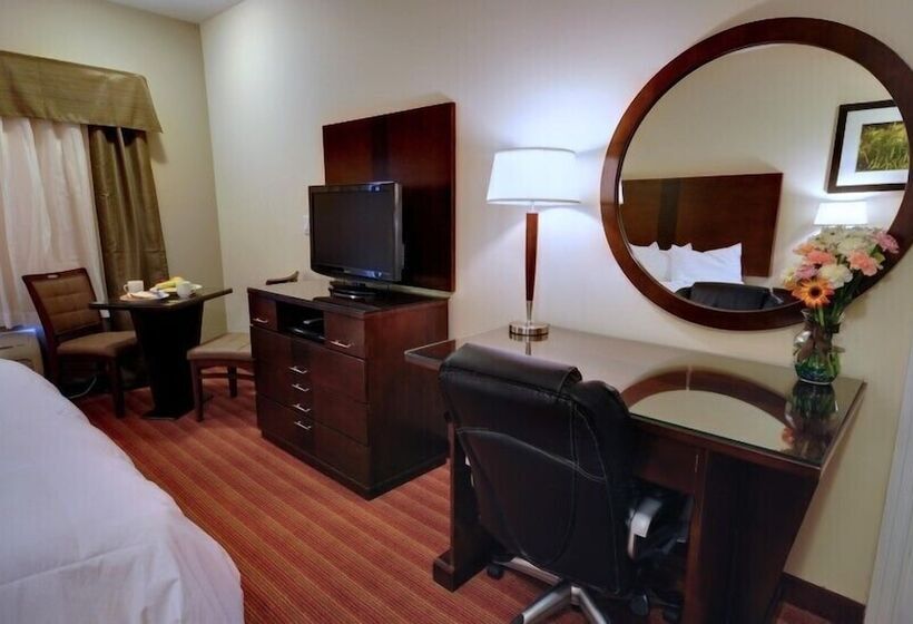 Отель Sigma Inn & Suites Hudson's Hope