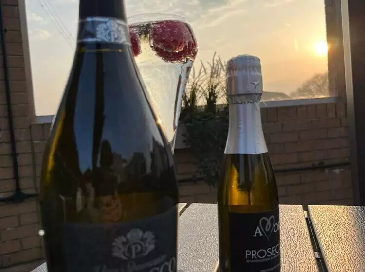 Отель The Moorings