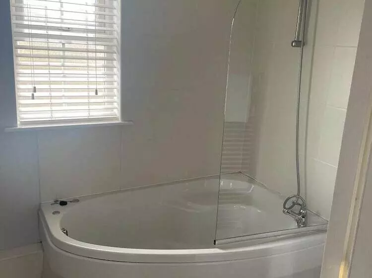 Отель The Moorings