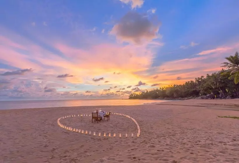 酒店 The Surin Phuket