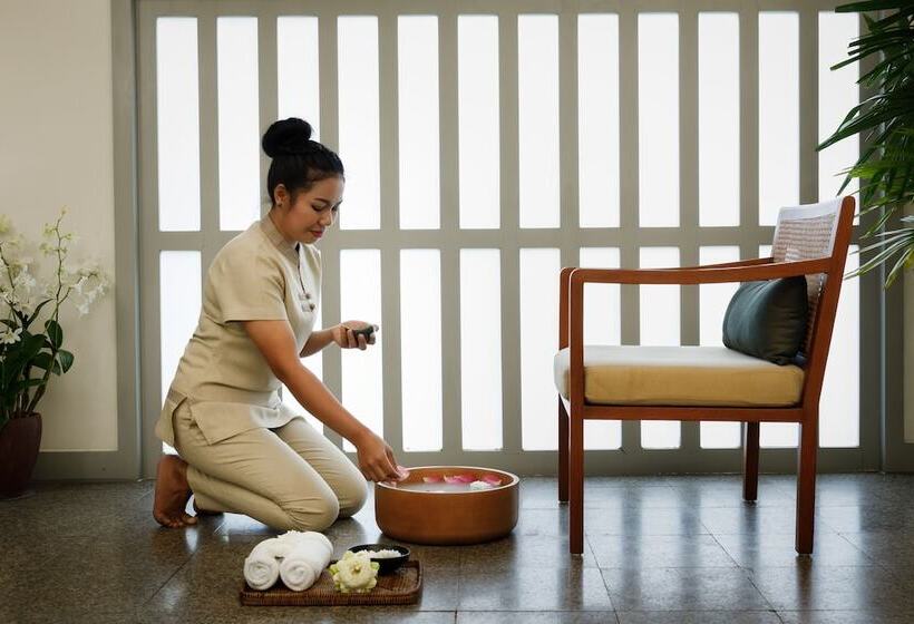 Отель The Surin Phuket