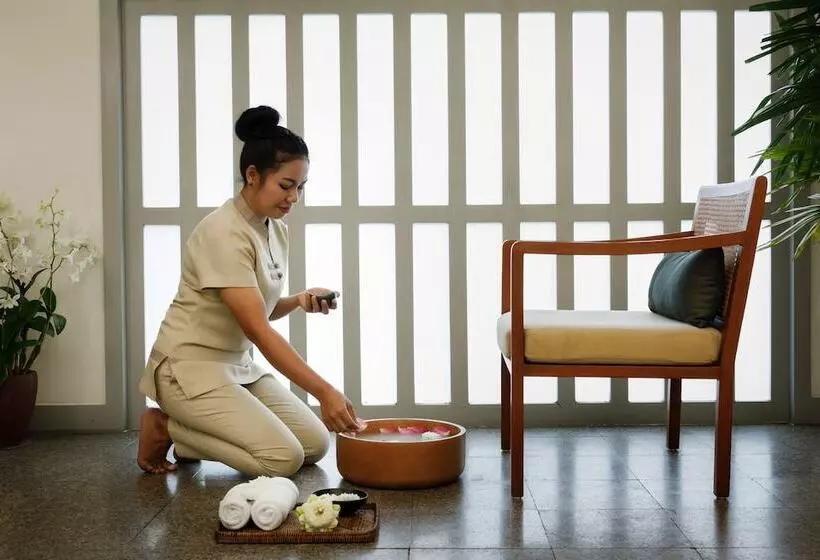 酒店 The Surin Phuket