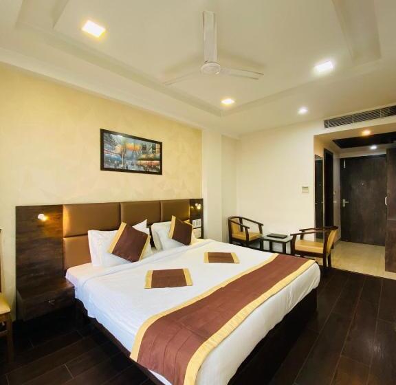 Отель Ss Grandeur