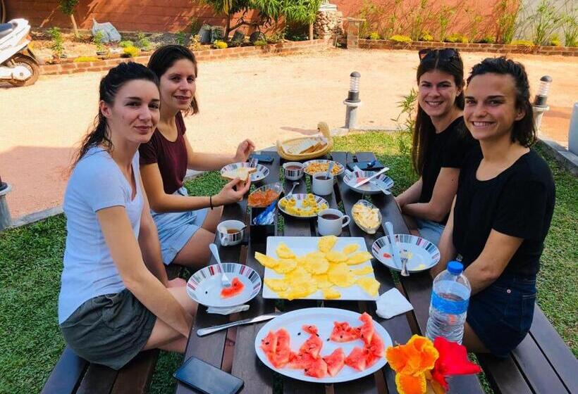 פנסיון Canal S Edge