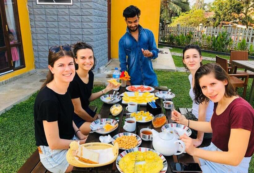 פנסיון Canal S Edge