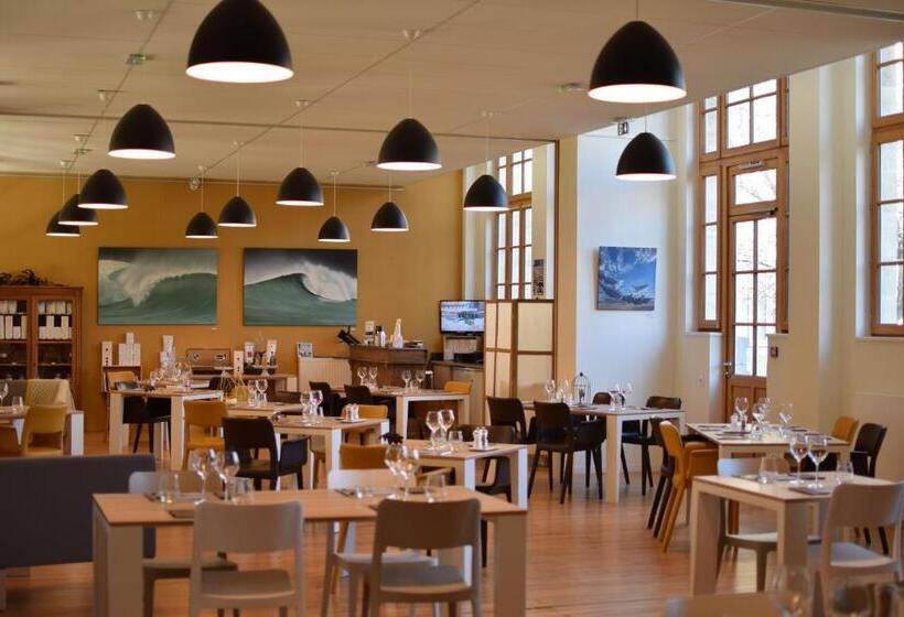 ホテル Saint Louis Beaulieu   Bordeaux