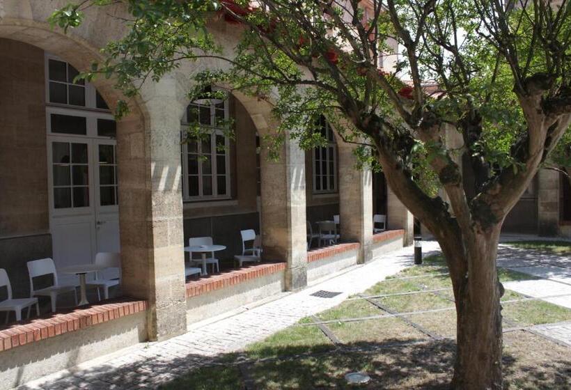 ホテル Saint Louis Beaulieu   Bordeaux