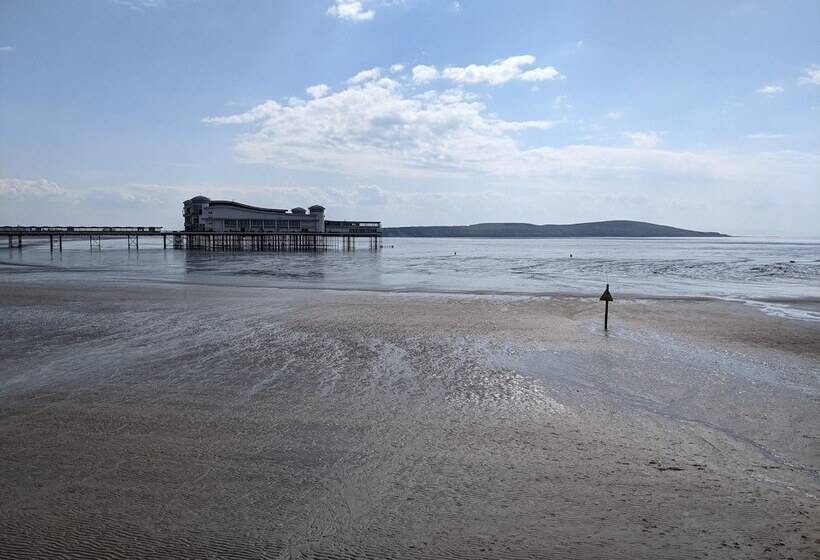 Hostal Parasol Weston Guest House