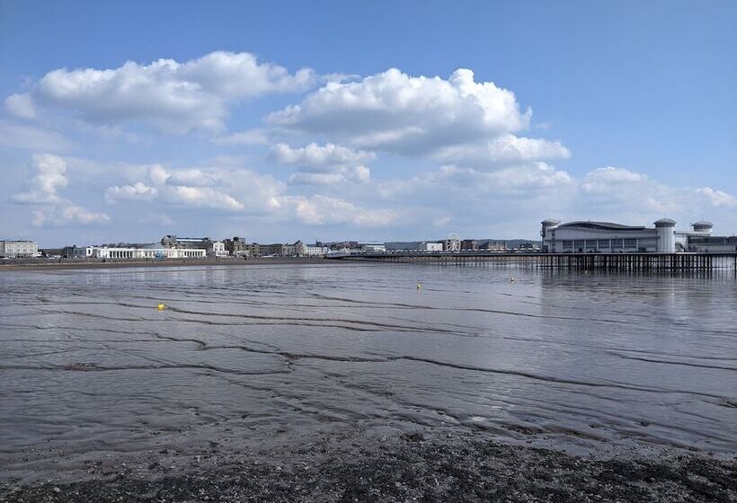 Hostal Parasol Weston Guest House