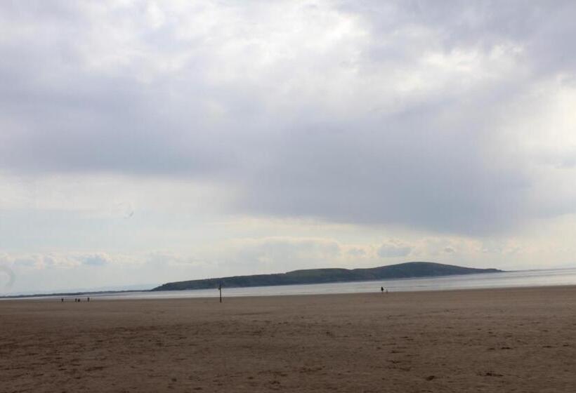 Hostal Parasol Weston Guest House