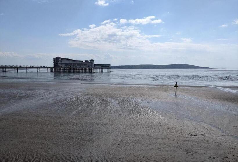 Hostal Parasol Weston Guest House