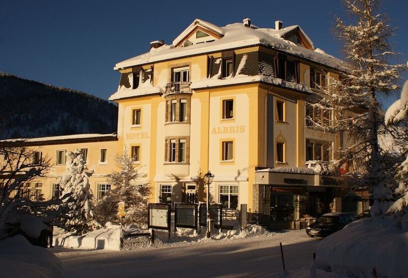 هتل Albris