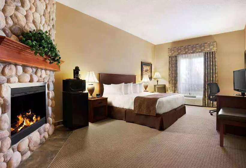 Hotel Days Inn & Suites By Wyndham Strathmore