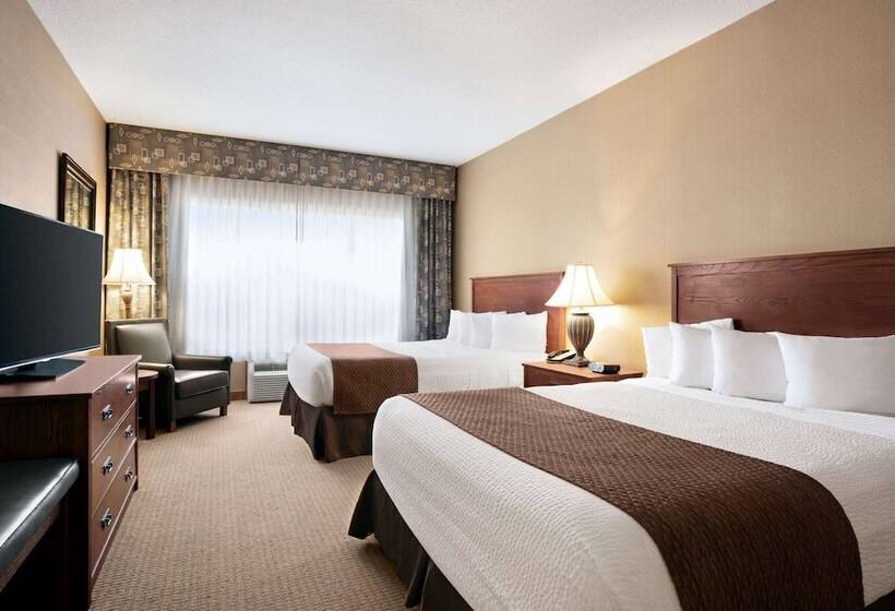 בית מלון כפרי Days Inn & Suites By Wyndham Strathmore