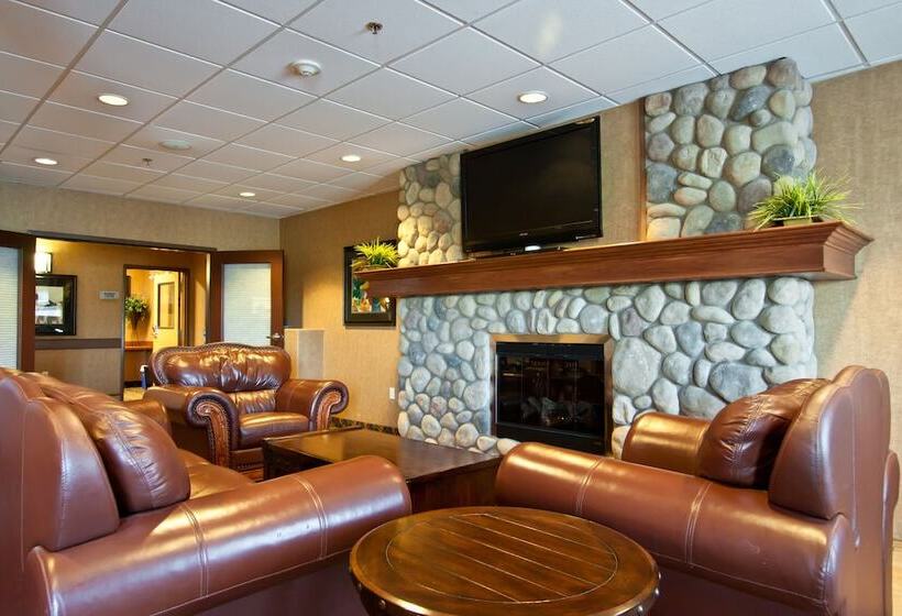 בית מלון כפרי Days Inn & Suites By Wyndham Strathmore