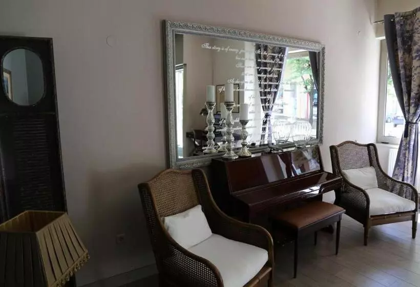 Отель Esperia Boutique