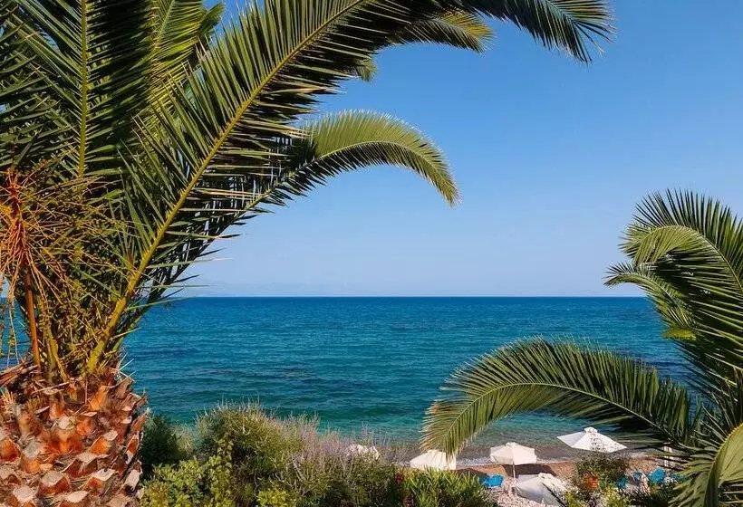 Grekis Beach Hotel And Apartments