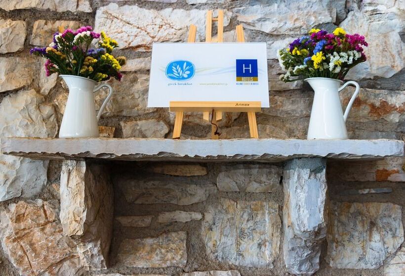 Grekis Beach Hotel And Apartments