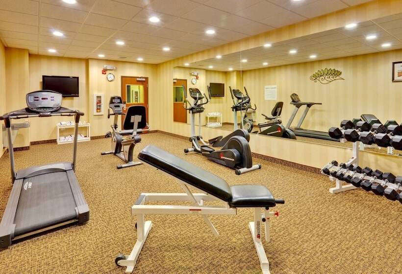 Holiday Inn Express Hotel & Suites Byram, An Ihg