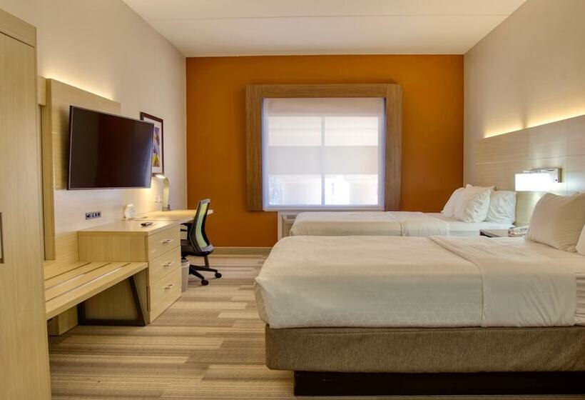 Holiday Inn Express Hotel & Suites Byram, An Ihg