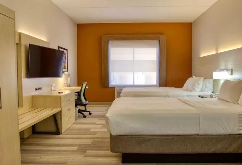 Holiday Inn Express Hotel & Suites Byram, An Ihg