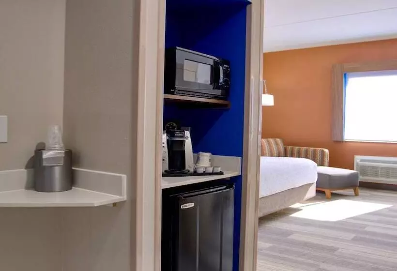 Holiday Inn Express Hotel & Suites Byram, An Ihg