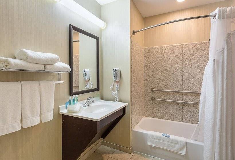 Holiday Inn Express Hotel & Suites Byram, An Ihg