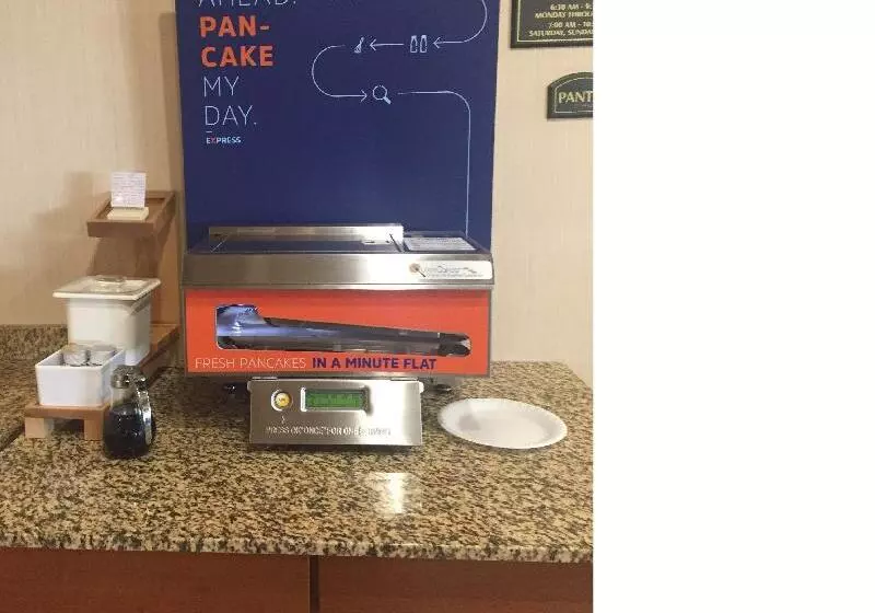 Holiday Inn Express Hotel & Suites Howell, An Ihg