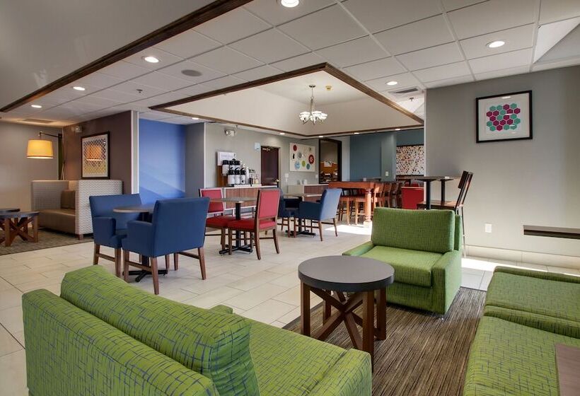 호텔 Holiday Inn Express & Suites Lebanon By Ihg