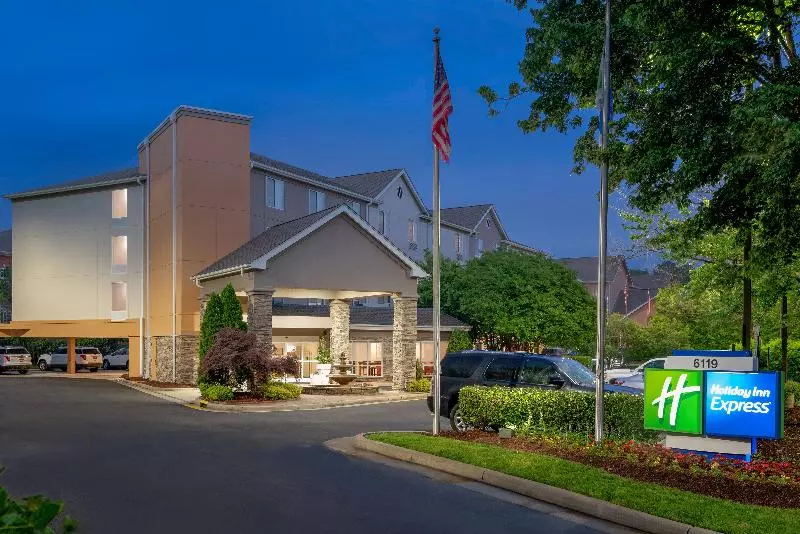 ホテル Holiday Inn Express Chapel Hill, An Ihg