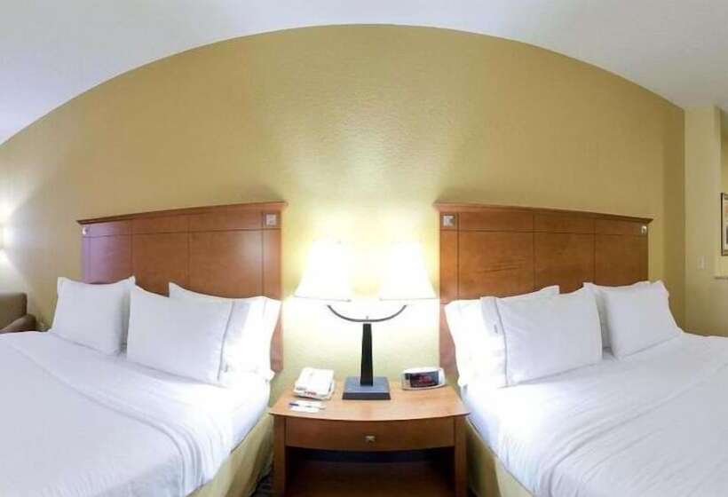 فندق Holiday Inn Express Mccomb, An Ihg