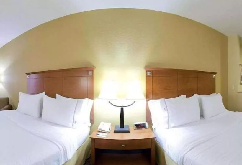 Отель Holiday Inn Express Mccomb, An Ihg