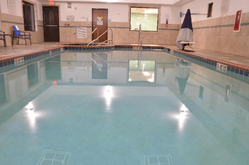 Отель Holiday Inn Express  Waterloo/cedar Falls, An Ihg