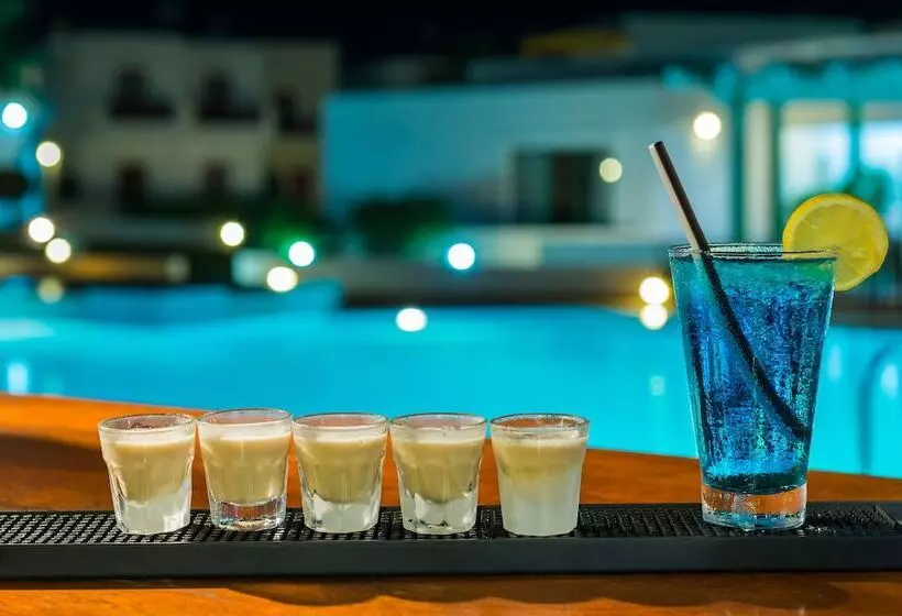 هتل Maltezana Beach