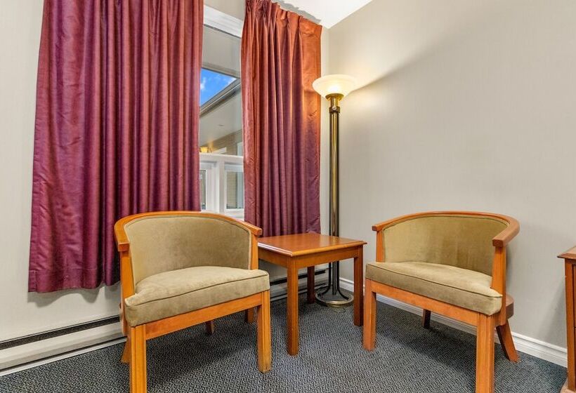 فندق Nights Inn Owen Sound