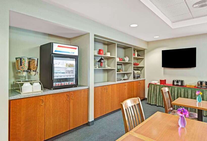 בית מלון כפרי Ramada By Wyndham Saco/old Orchard Beach Area