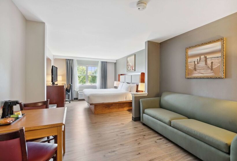 בית מלון כפרי Ramada By Wyndham Saco/old Orchard Beach Area