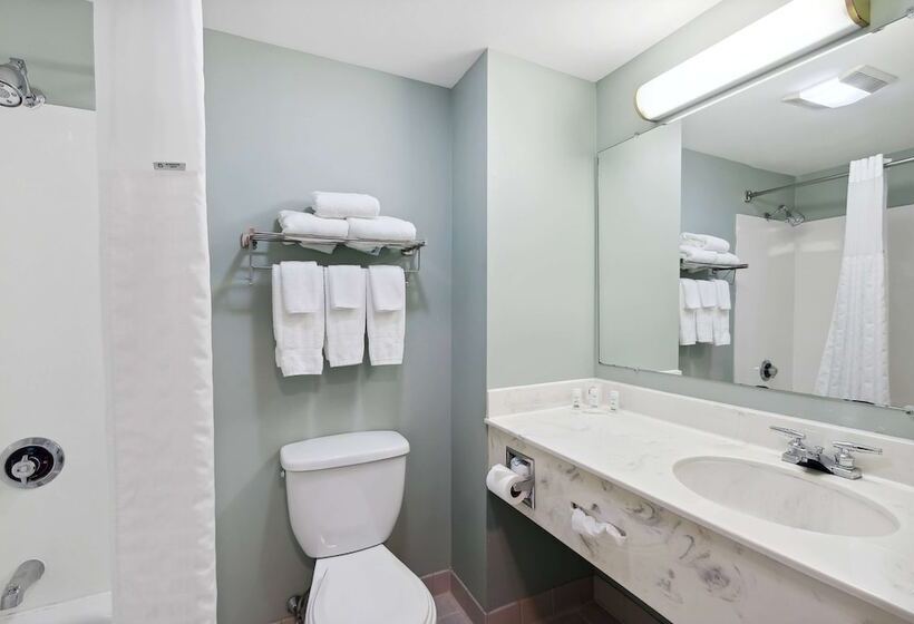 בית מלון כפרי Ramada By Wyndham Saco/old Orchard Beach Area