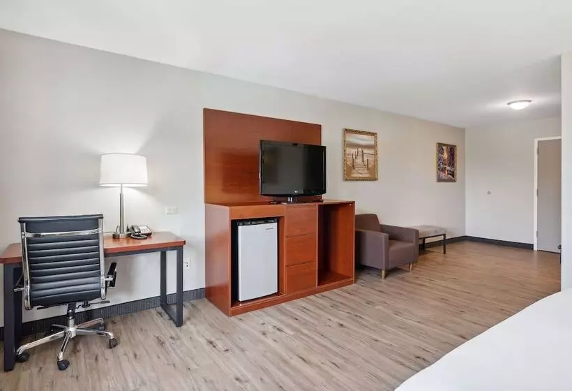 호텔 Ramada By Wyndham Saco/old Orchard Beach Area