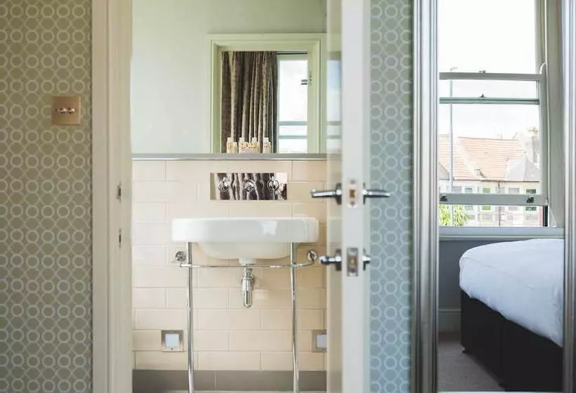 호텔 The Wellington