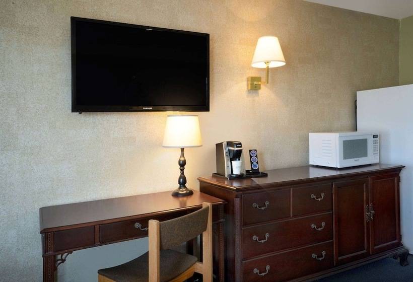 فندق Thriftlodge By Wyndham Regina North