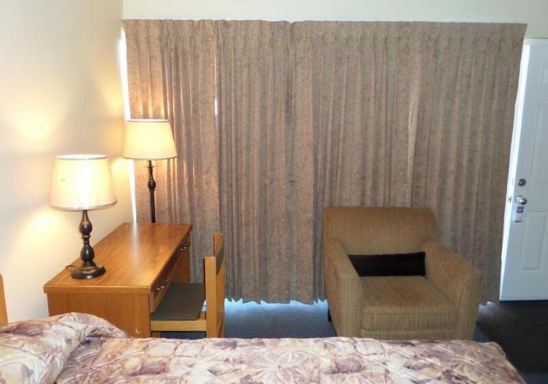 فندق Thriftlodge By Wyndham Regina North