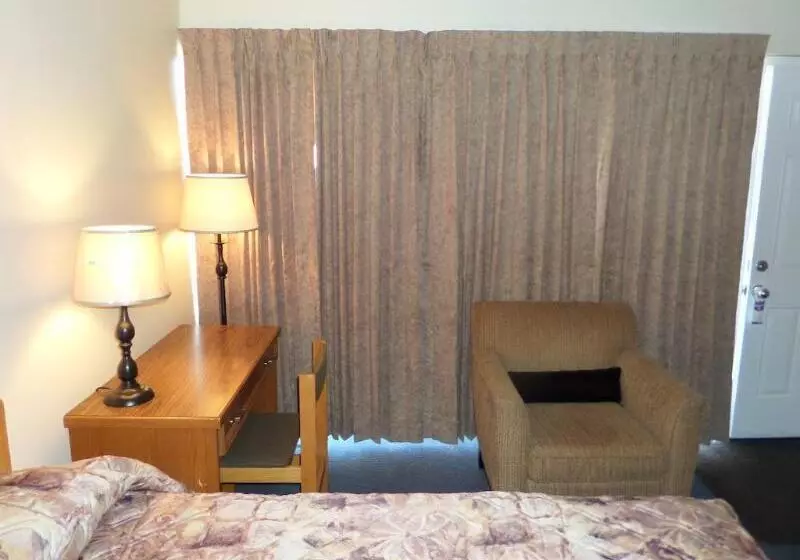 酒店 Thriftlodge By Wyndham Regina North