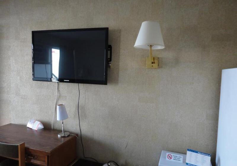 فندق Thriftlodge By Wyndham Regina North