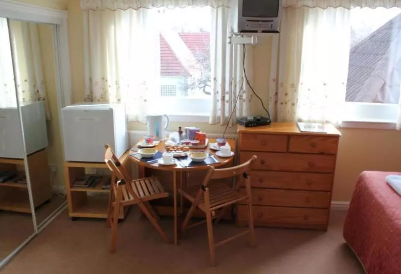 Marchfield Guest House