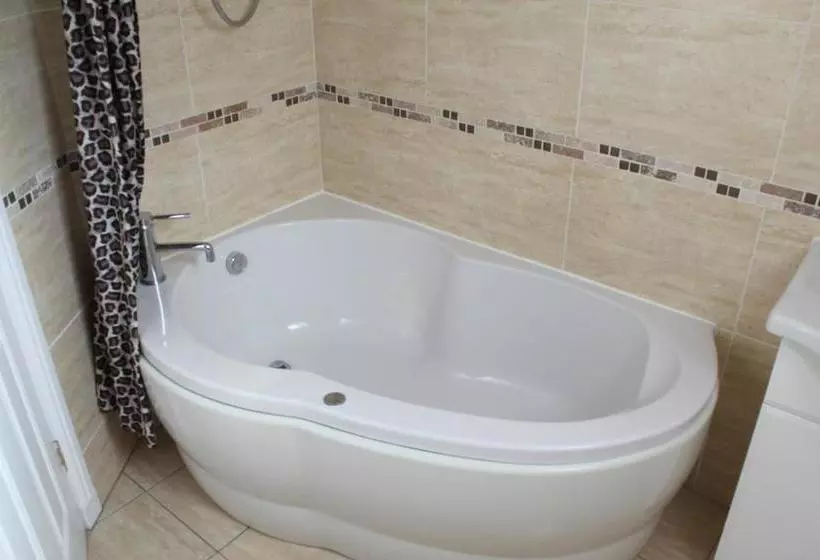 Marchfield Guest House